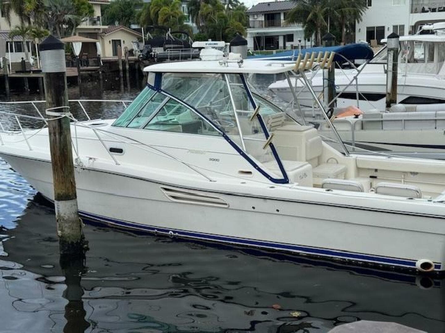 2002 Pursuit 3000 Express
