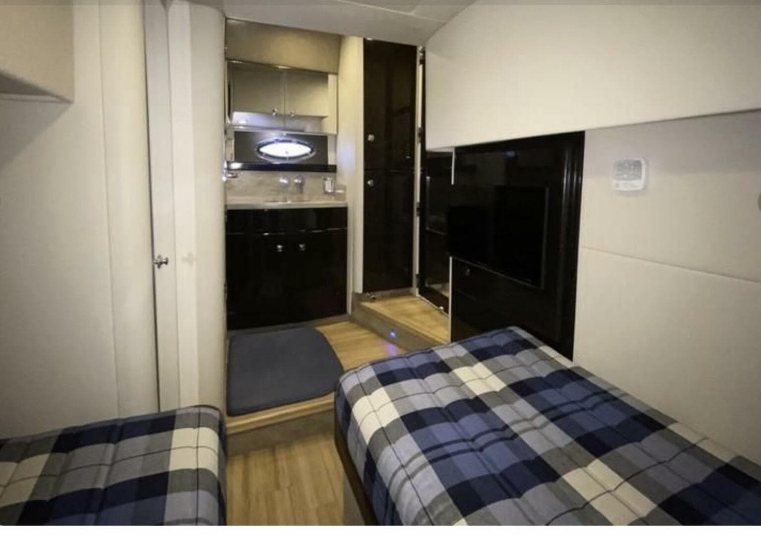 2014 Formula 45 Yacht