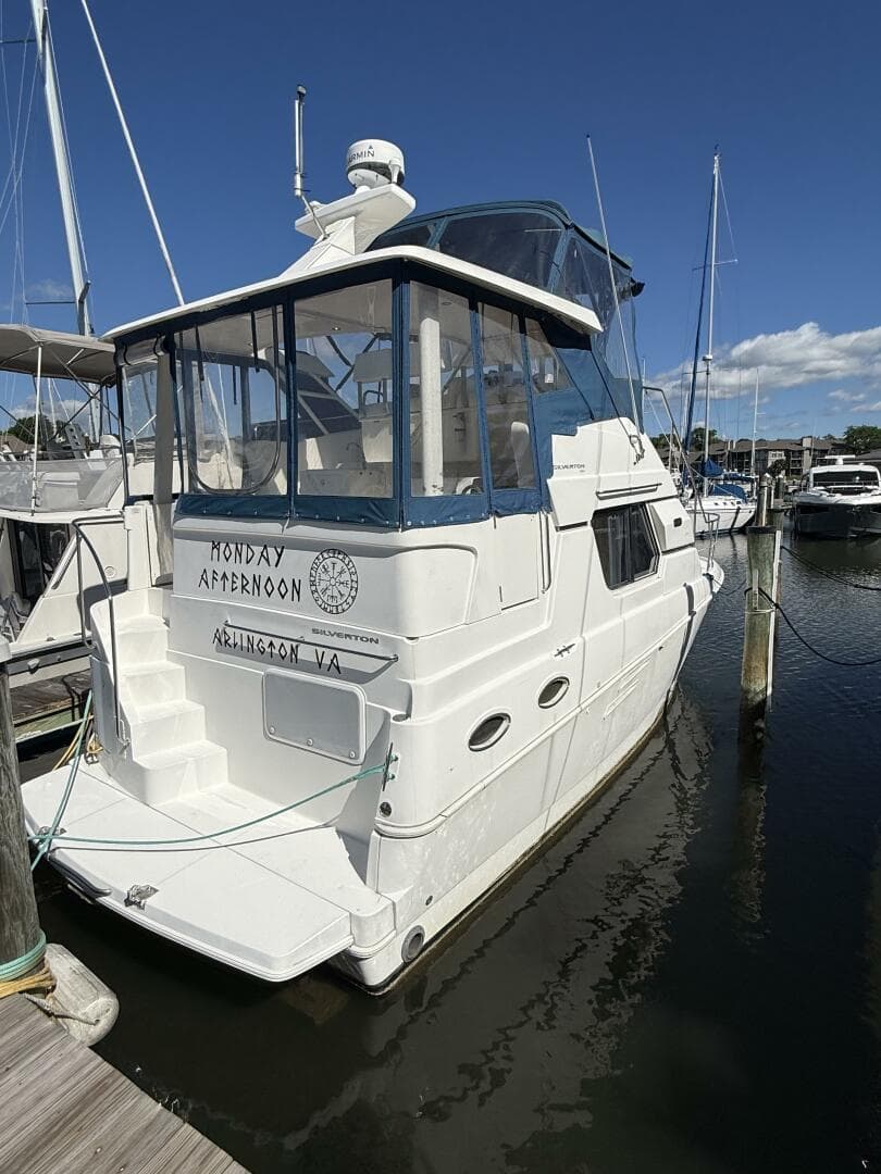 1998 Silverton 322 MY