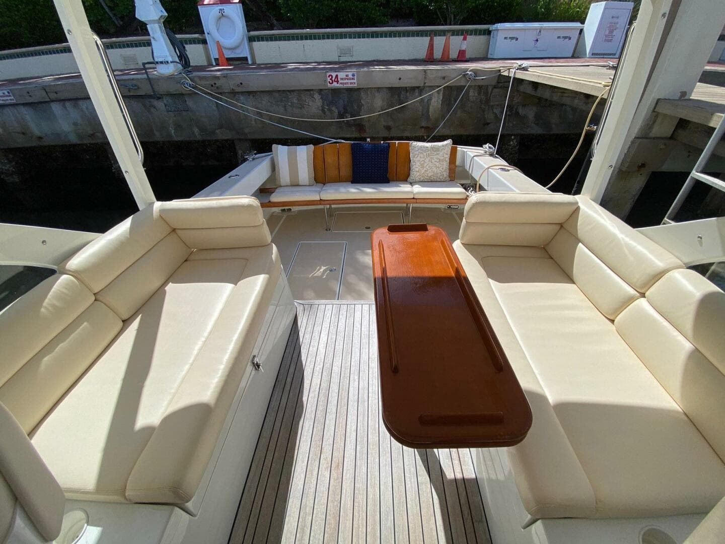 2006 MJM 34z Express HT