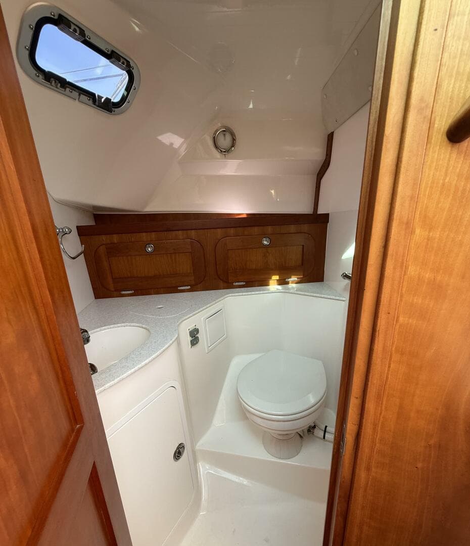 2009 Hunt Yachts Harrier 29