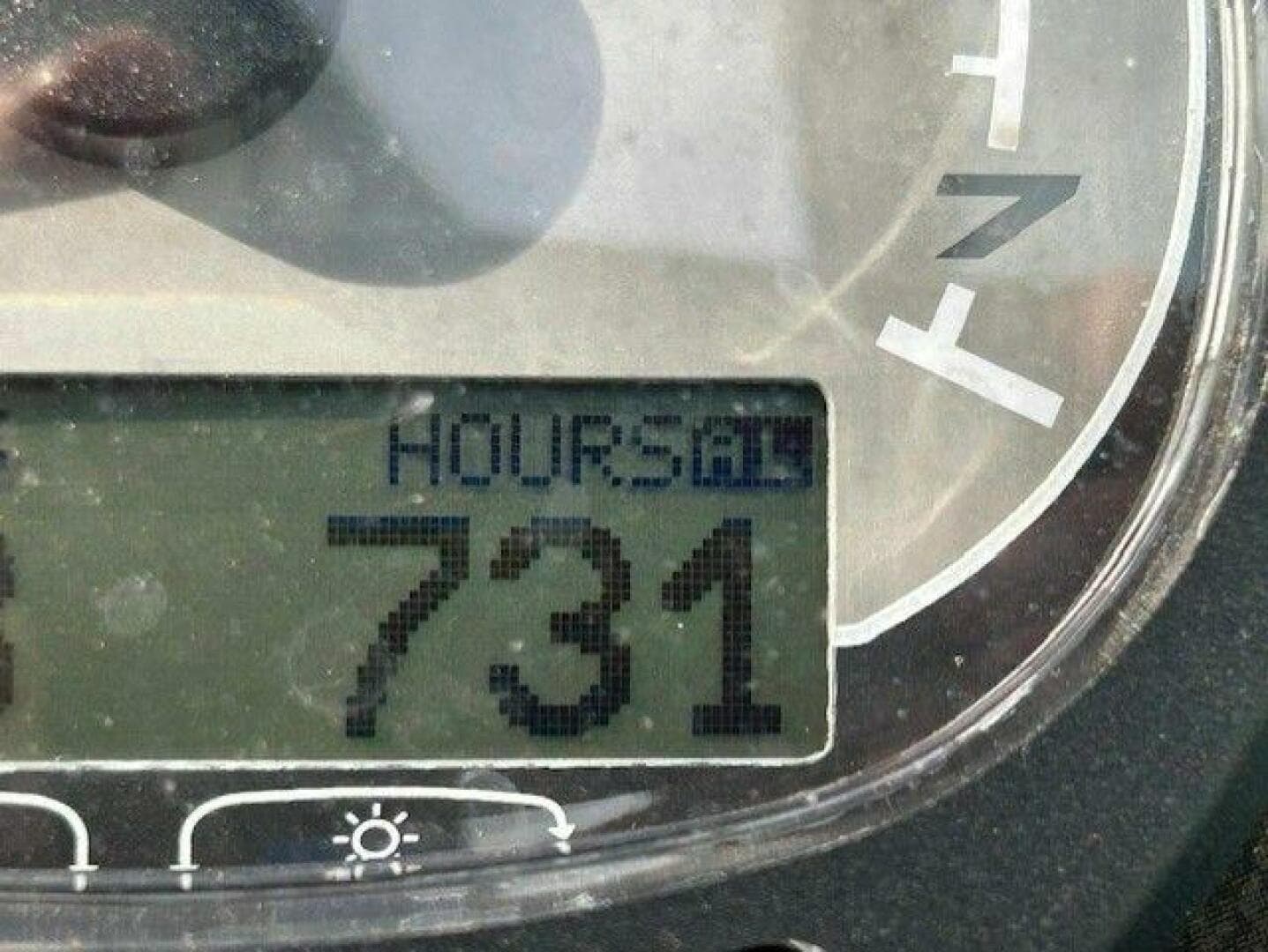 2004 Cruisers Yachts 340 Express