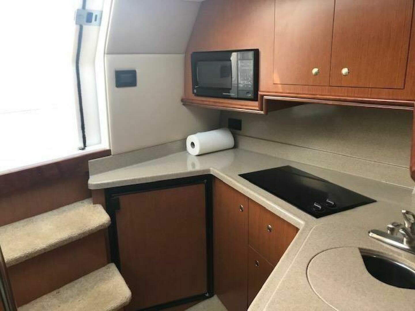 2004 Cruisers Yachts 340 Express