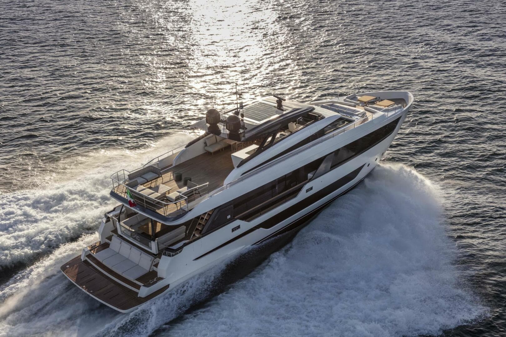 2021 Ferretti Yachts Ferretti 1000