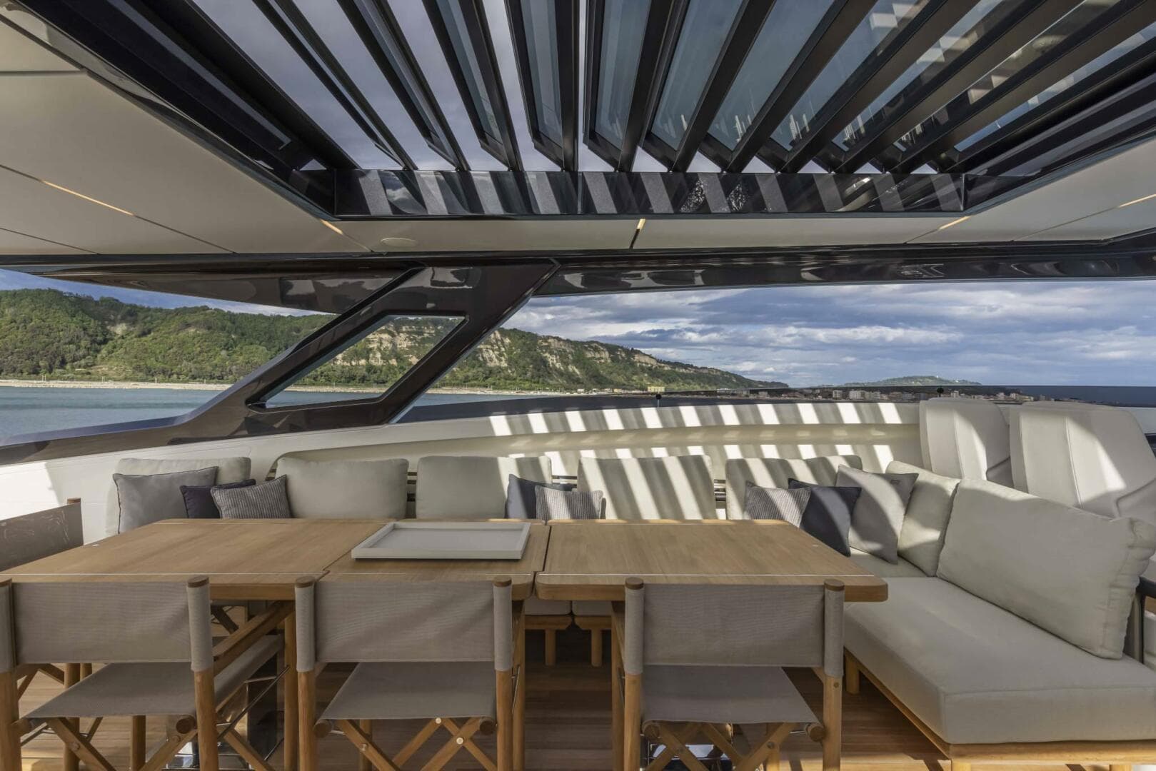 2021 Ferretti Yachts Ferretti 1000