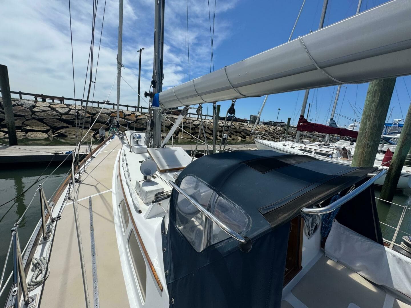 1983 Hinckley Sou'wester 42