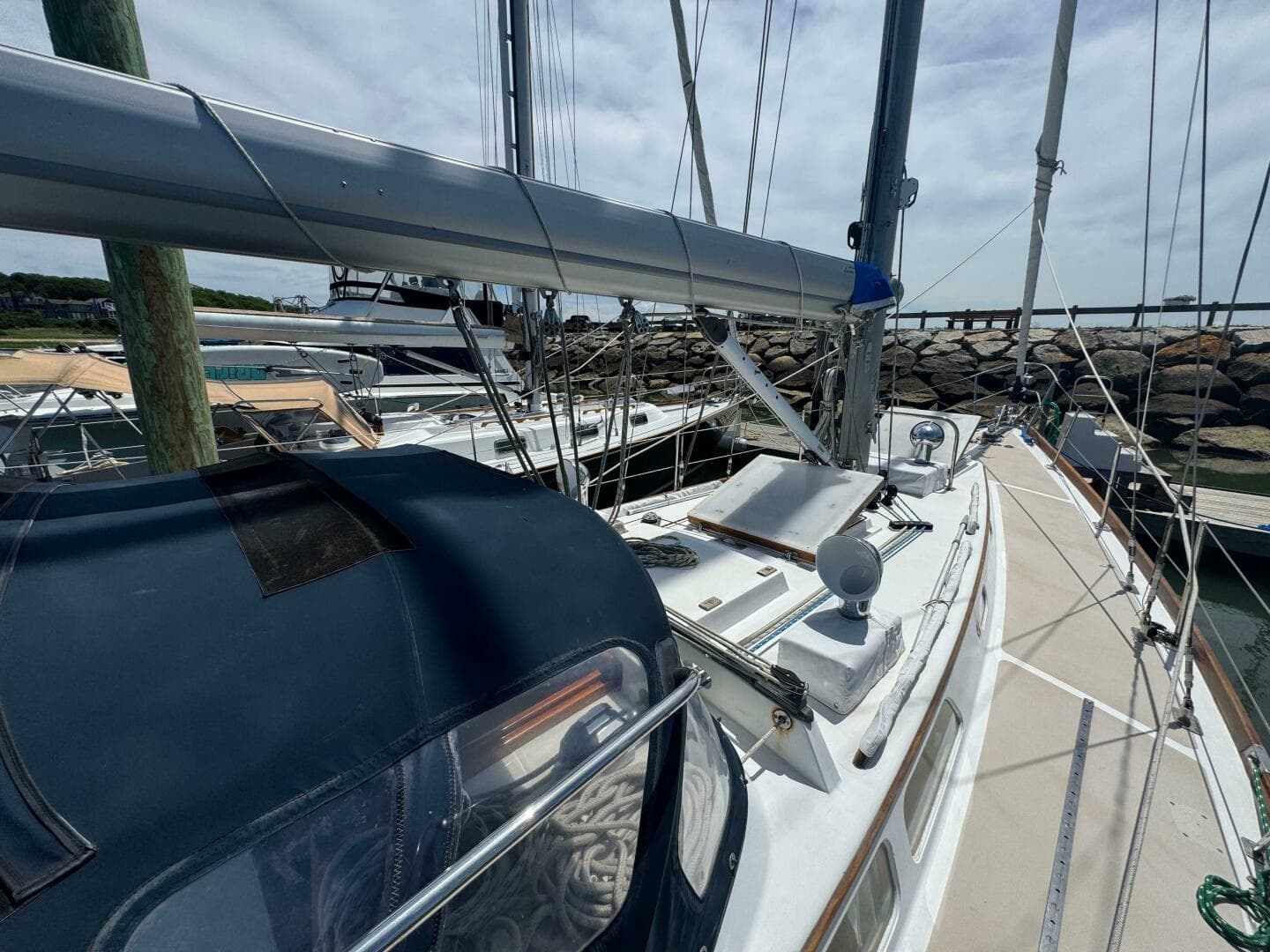 1983 Hinckley Sou'wester 42