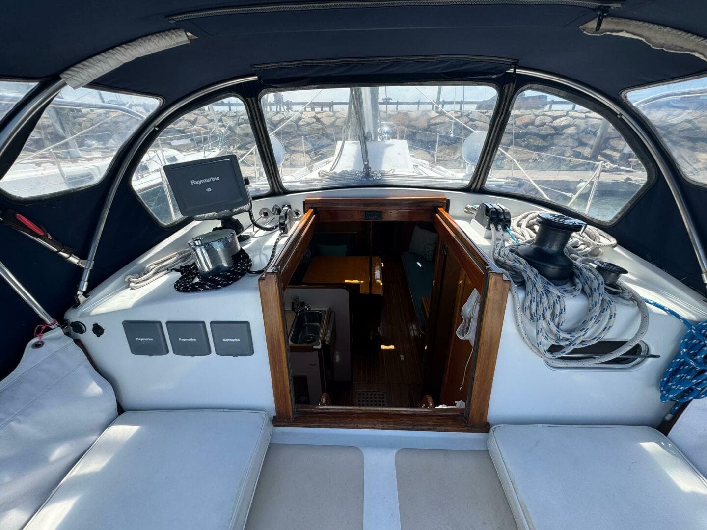 1983 Hinckley Sou'wester 42