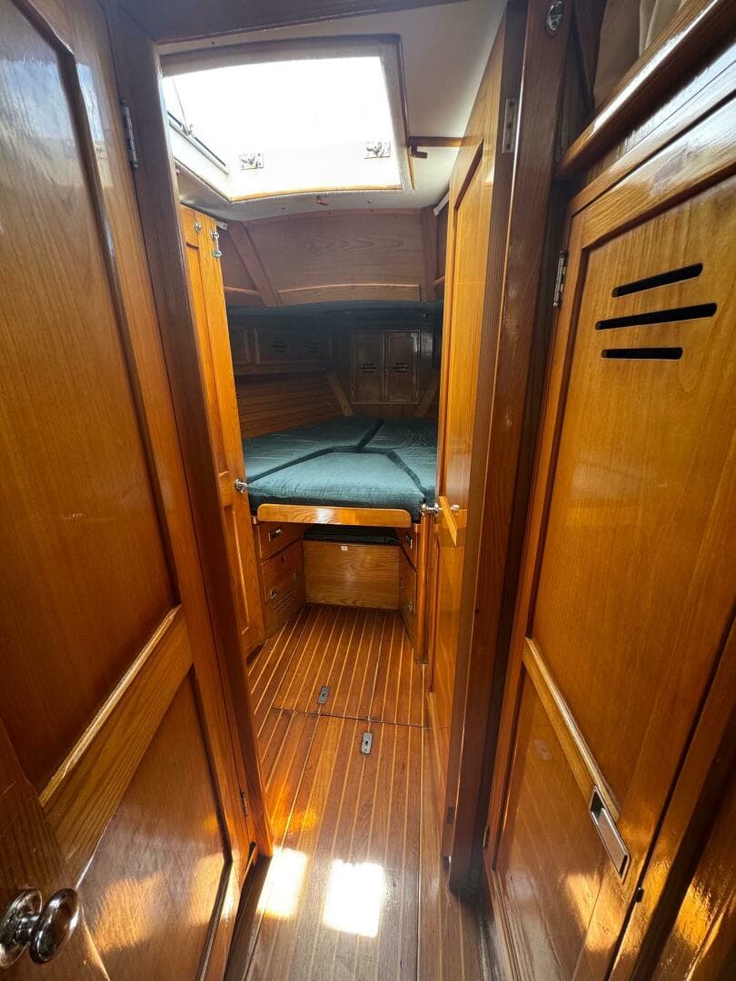 1983 Hinckley Sou'wester 42