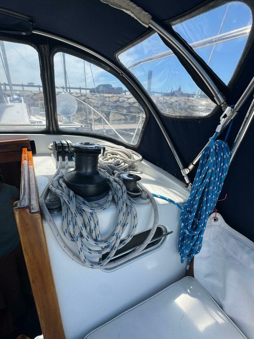 1983 Hinckley Sou'wester 42