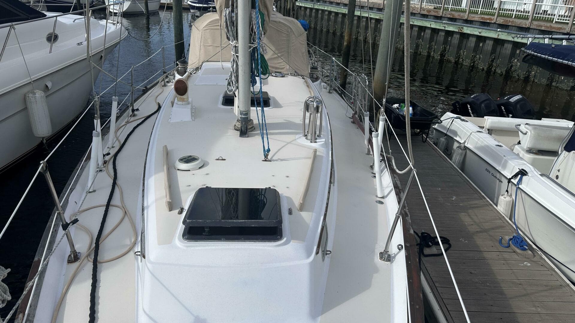 1977 Pearson 365 Ketch