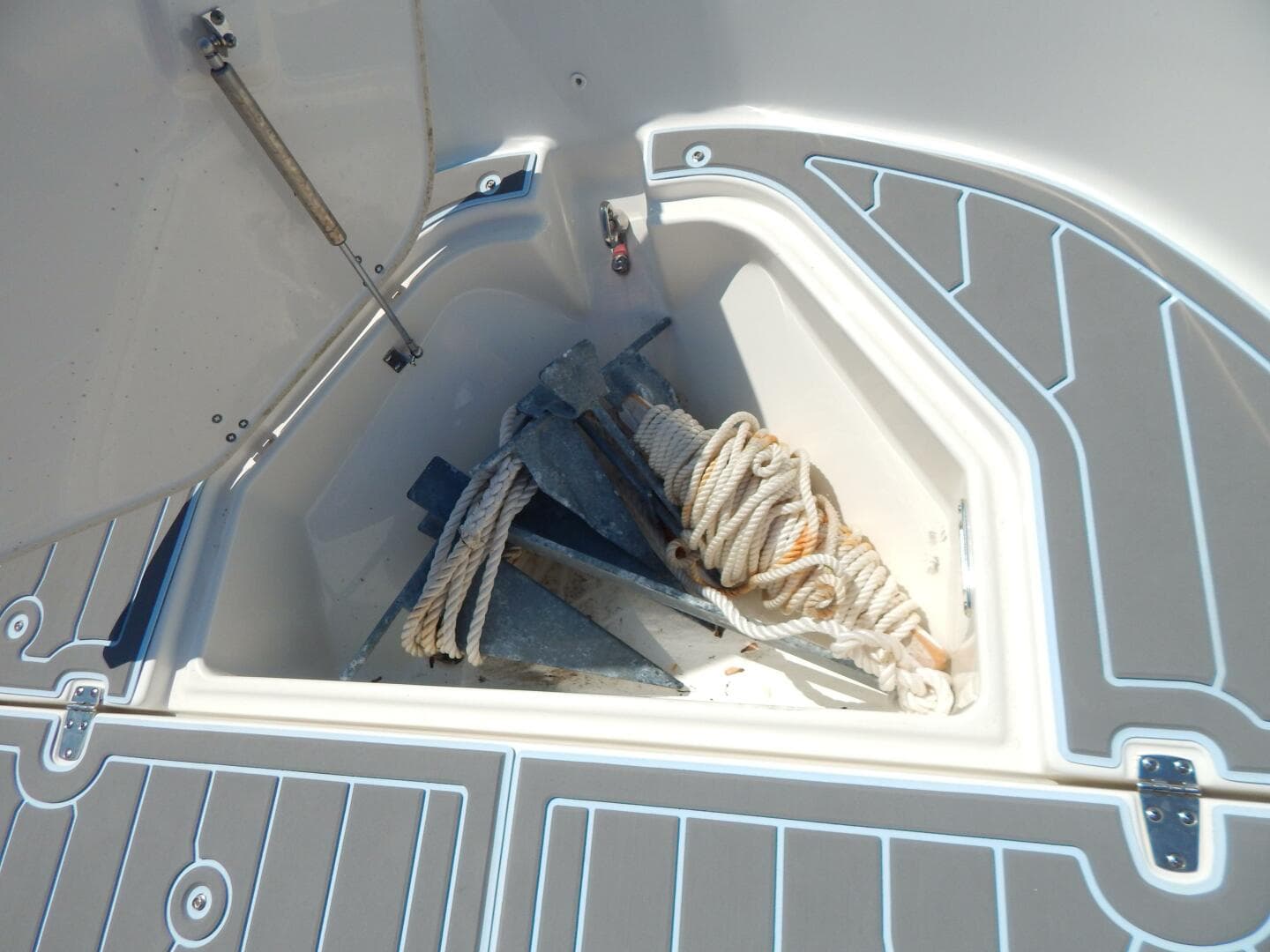 2020 Boston Whaler 190 Montauk