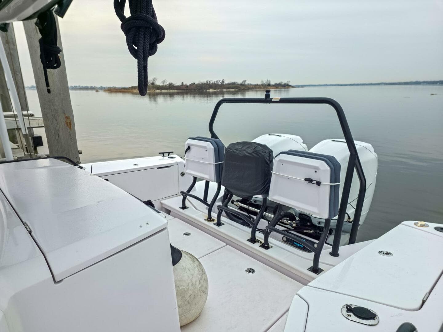 2021 Axopar 37 XC Cross Cabin