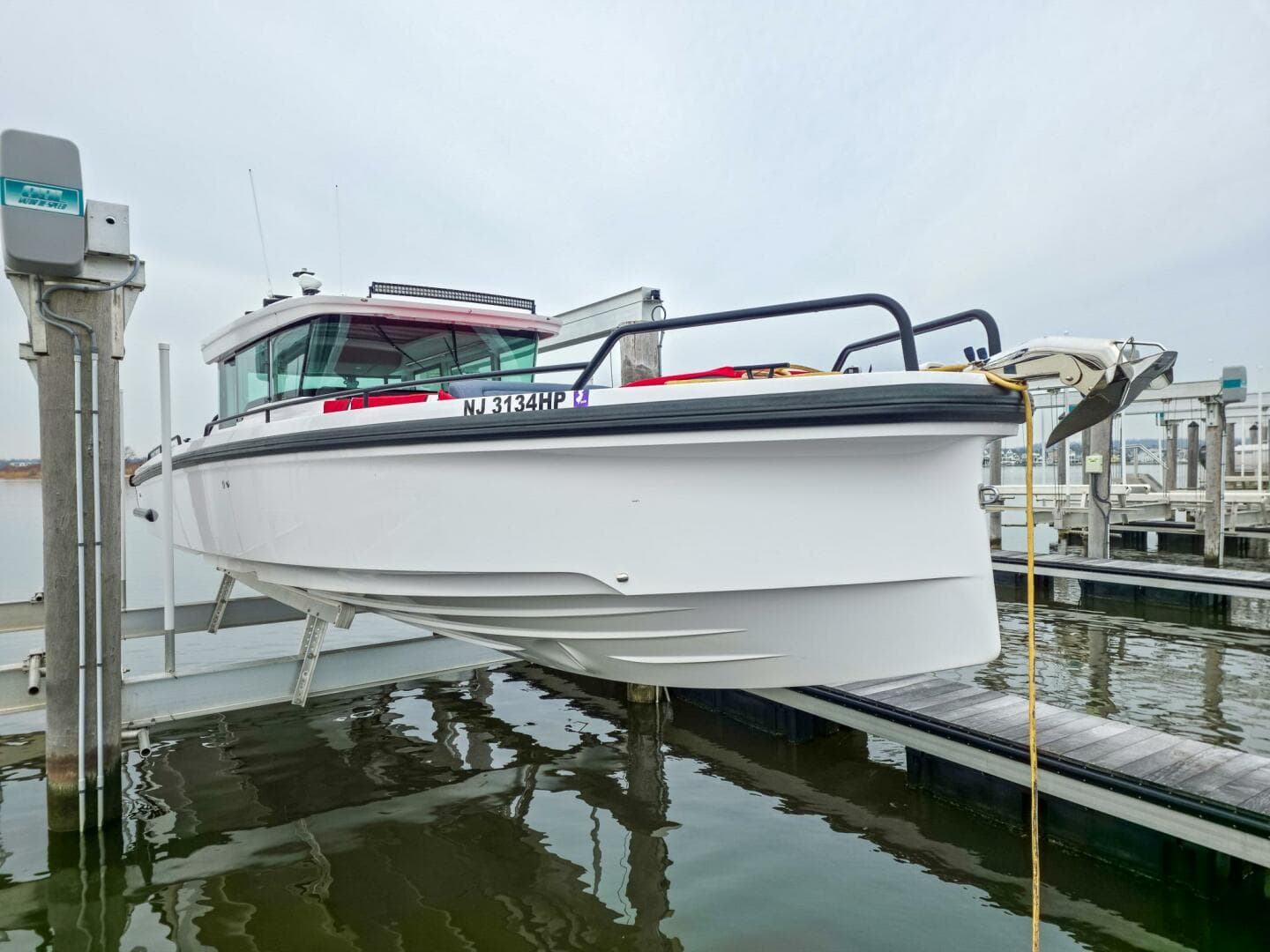 2021 Axopar 37 XC Cross Cabin