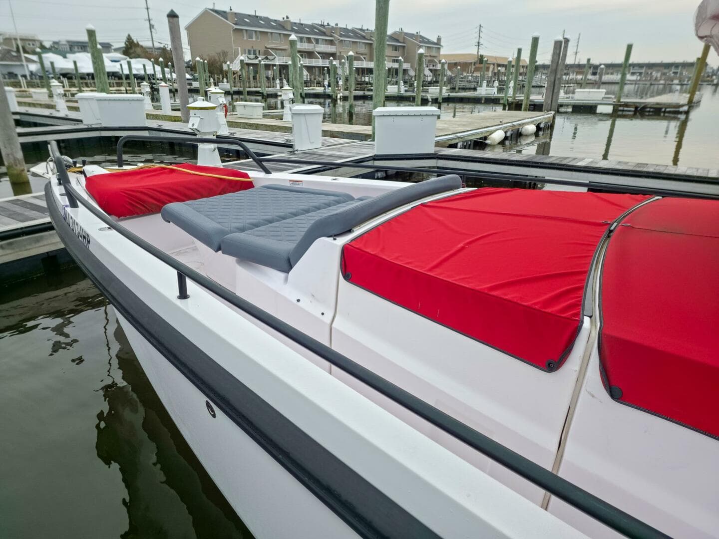 2021 Axopar 37 XC Cross Cabin