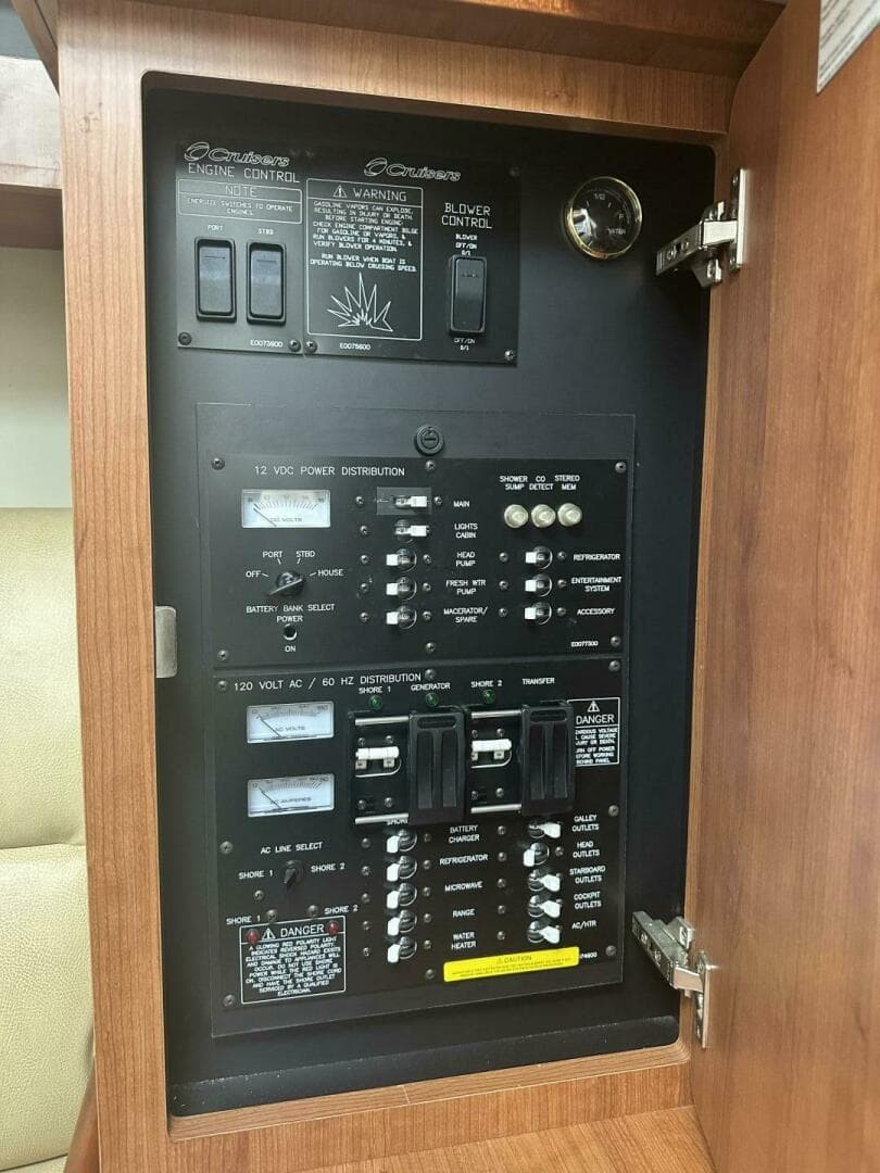 2009 Cruisers 300 CXi