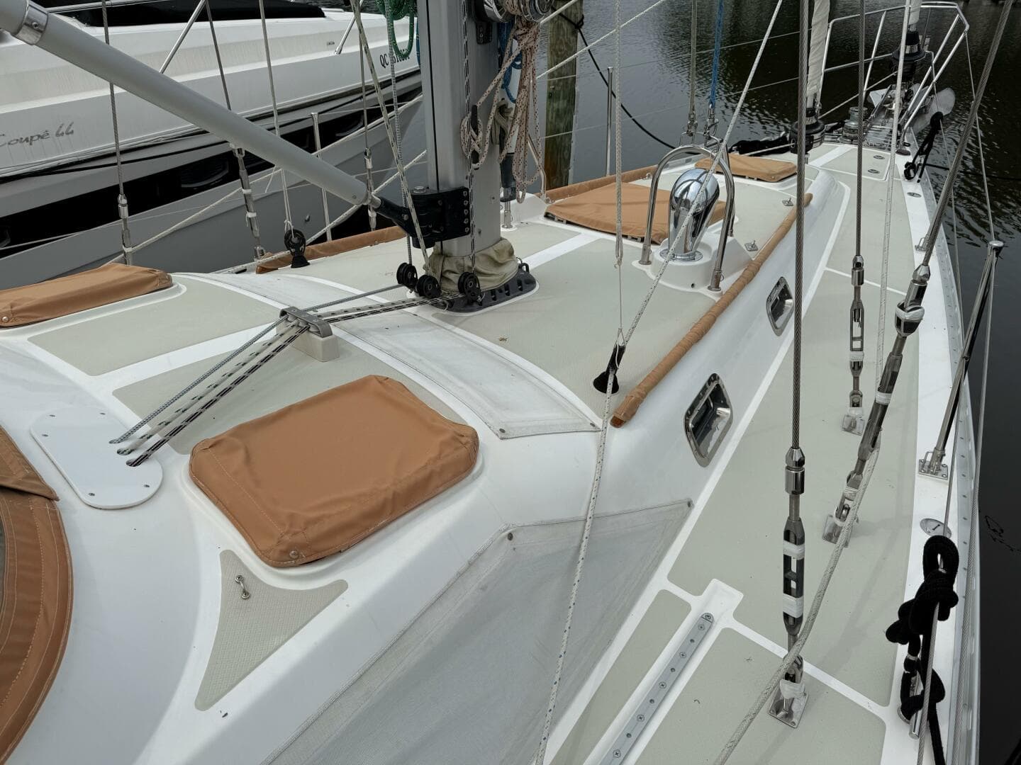 2008 Hylas 46 Center Cockpit