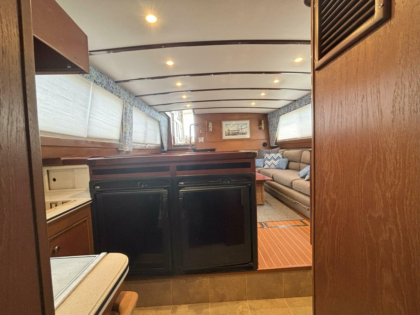 1972 Matthews 4 Flush Deck