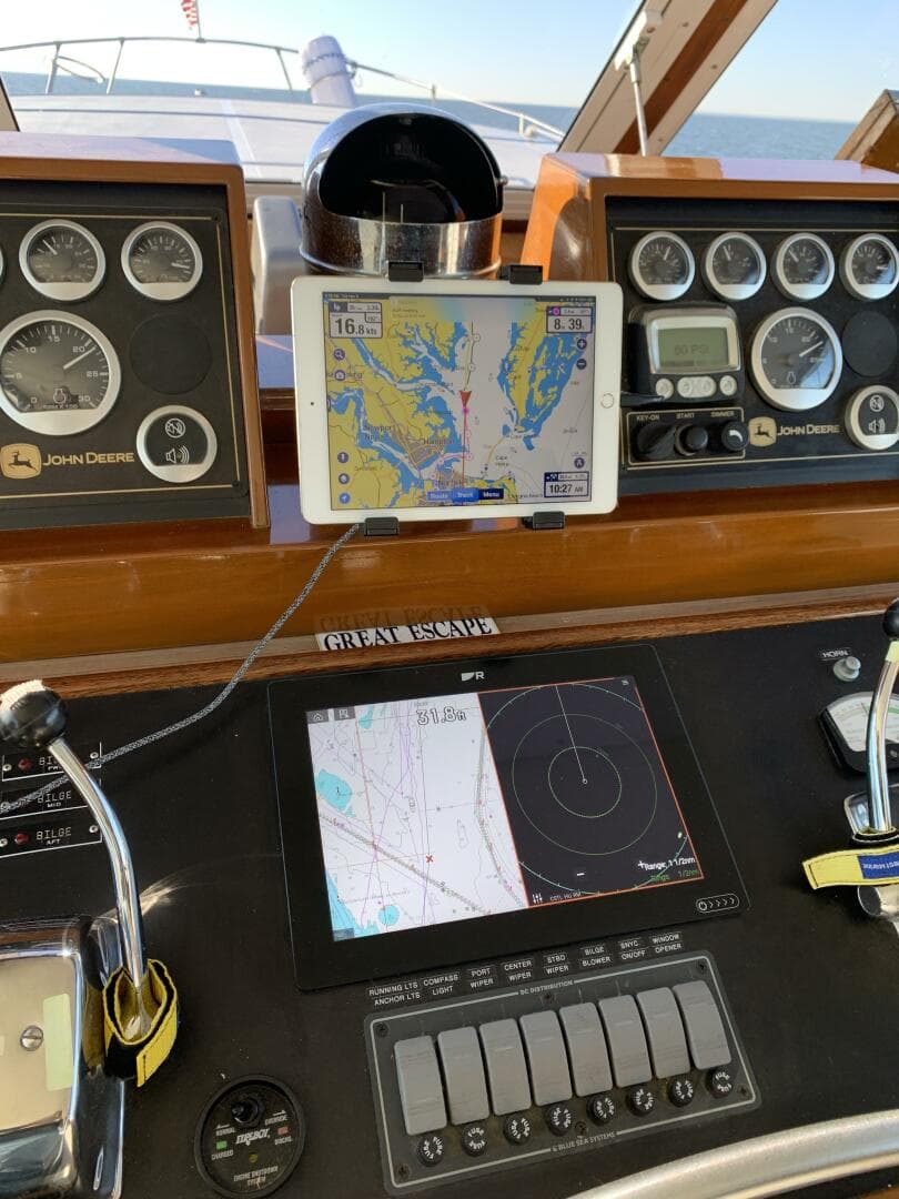 1972 Matthews 4 Flush Deck