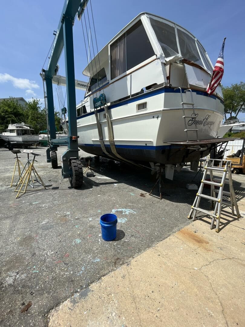 1972 Matthews 4 Flush Deck