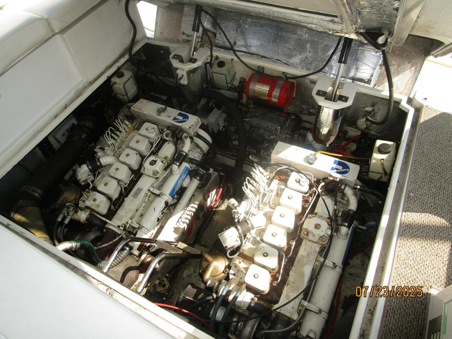 40' Trojan engine room access