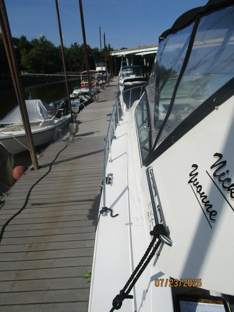 40' Trojan port side deck1