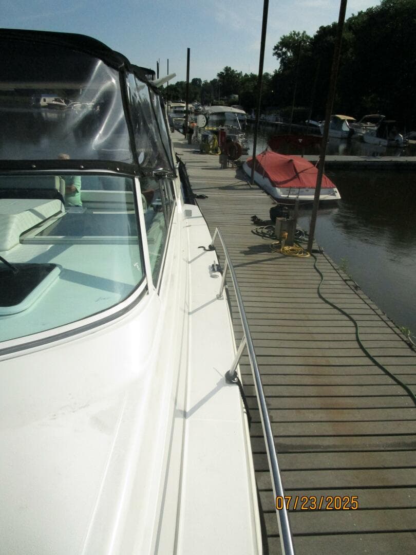 40' Trojan port side deck2
