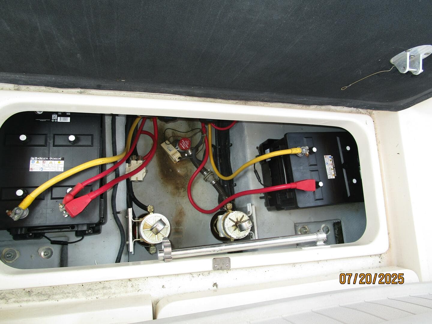 34' Mainship lazarette access