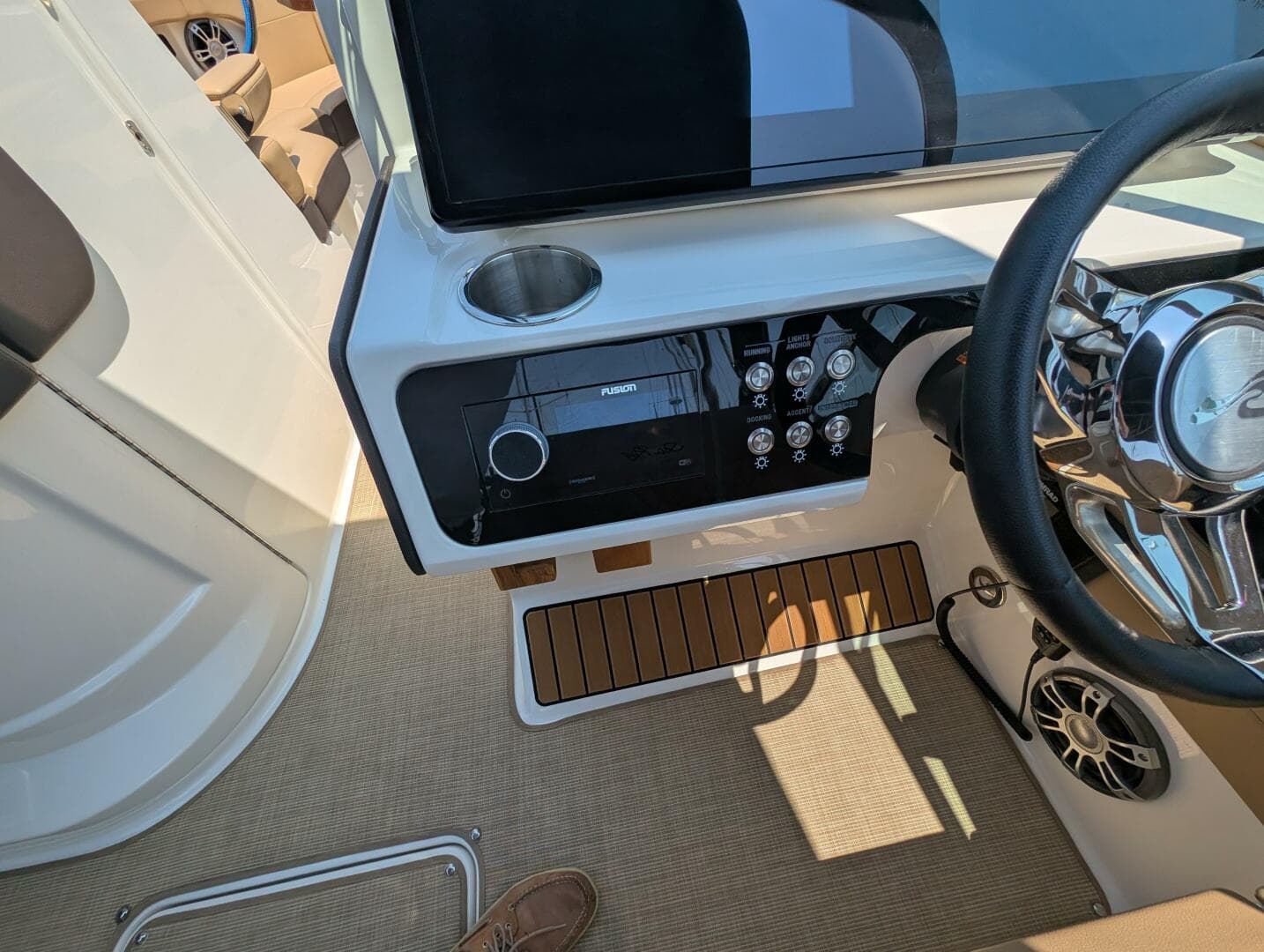 2023 Sea Ray 280 SLX