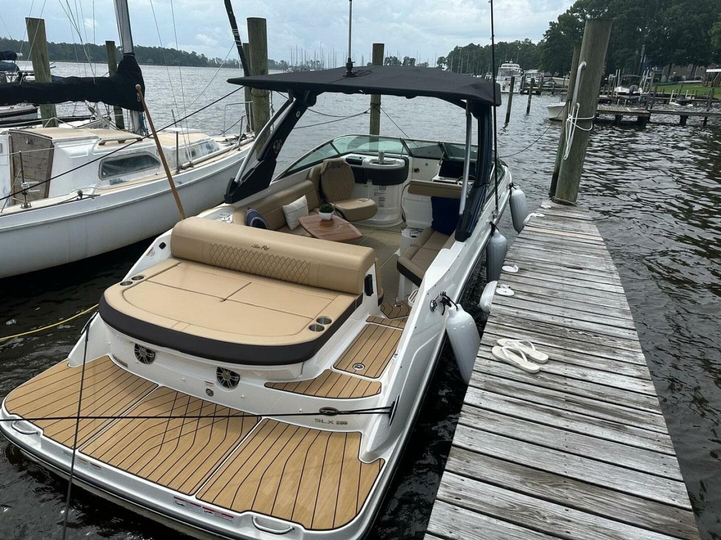 2023 Sea Ray 280 SLX