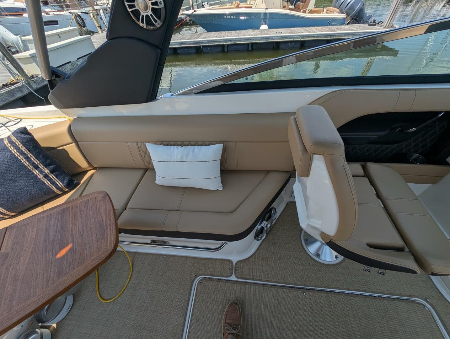 2023 Sea Ray 280 SLX
