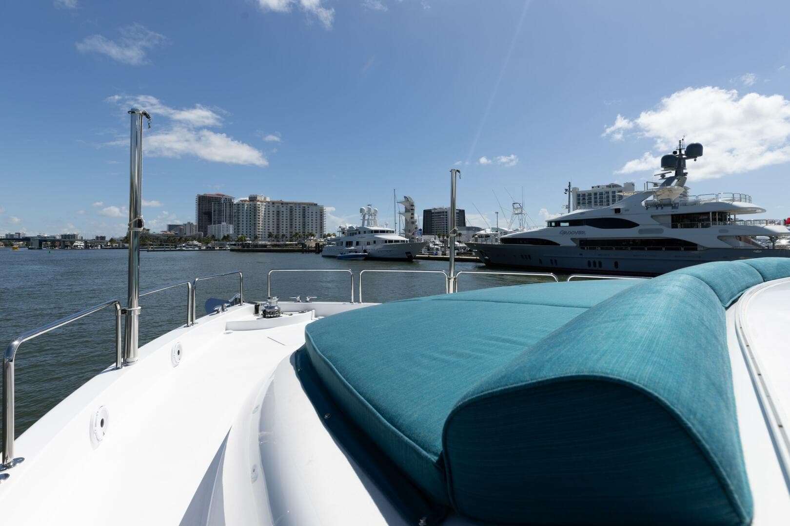 2014 Hatteras 80