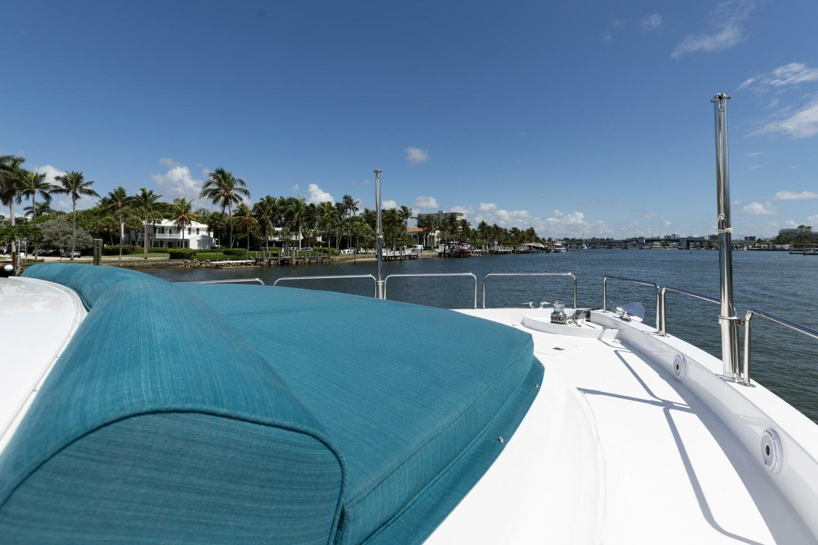2014 Hatteras 80