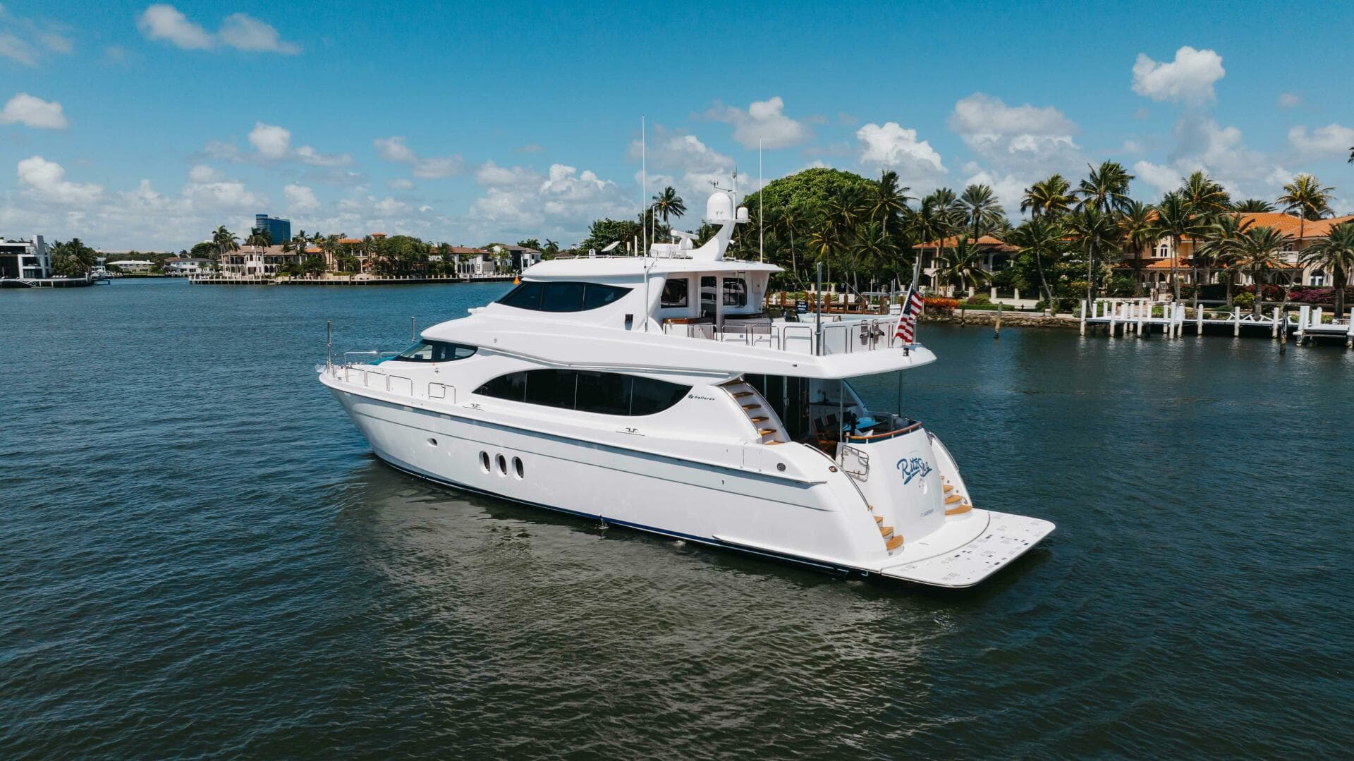 2014 Hatteras 80