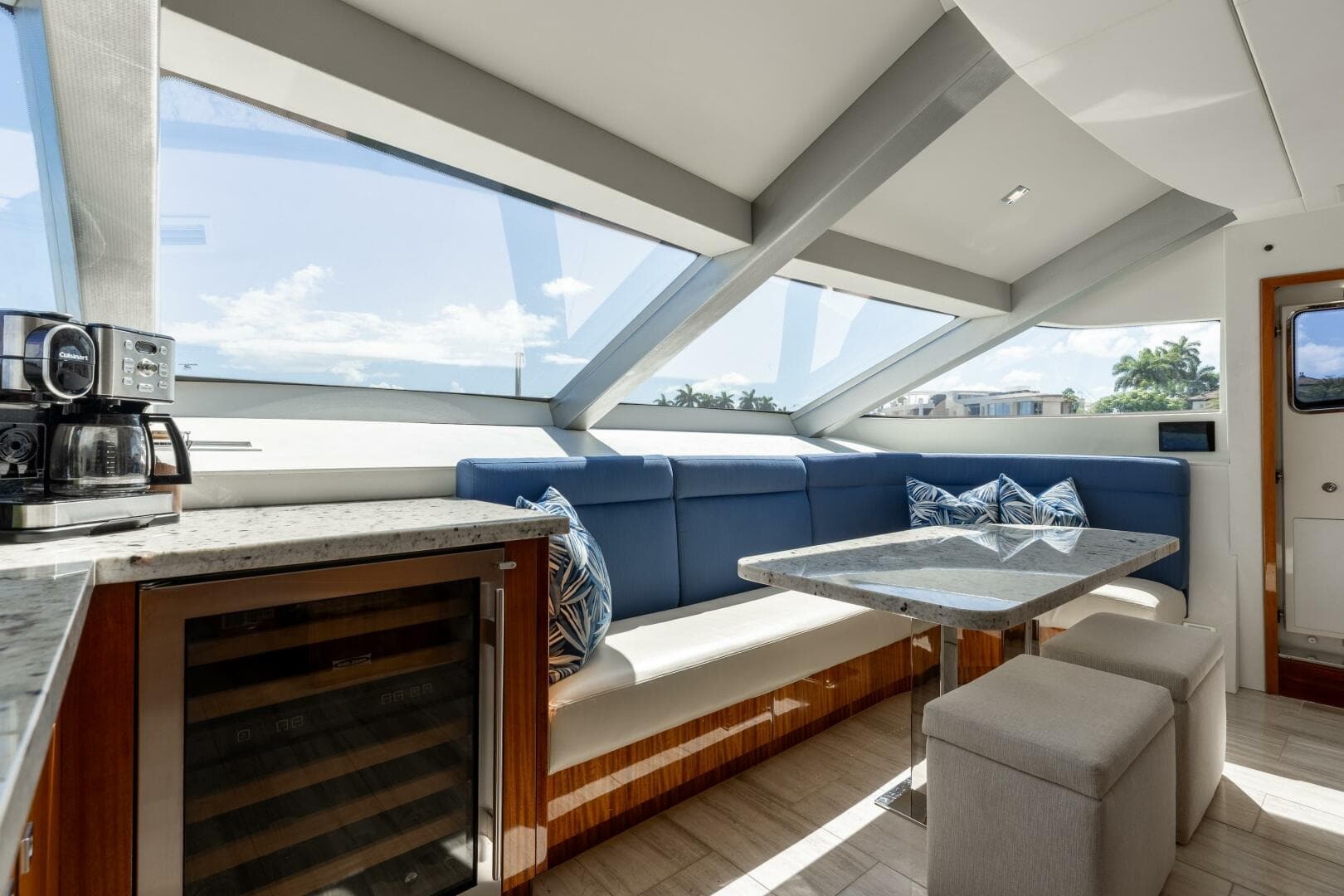 2014 Hatteras 80