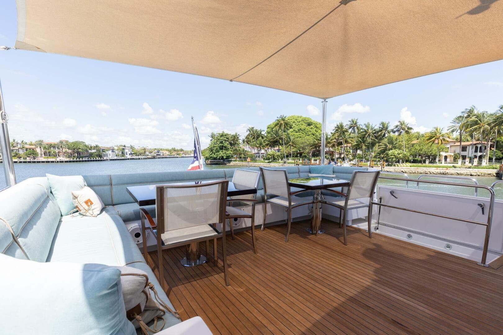 2014 Hatteras 80