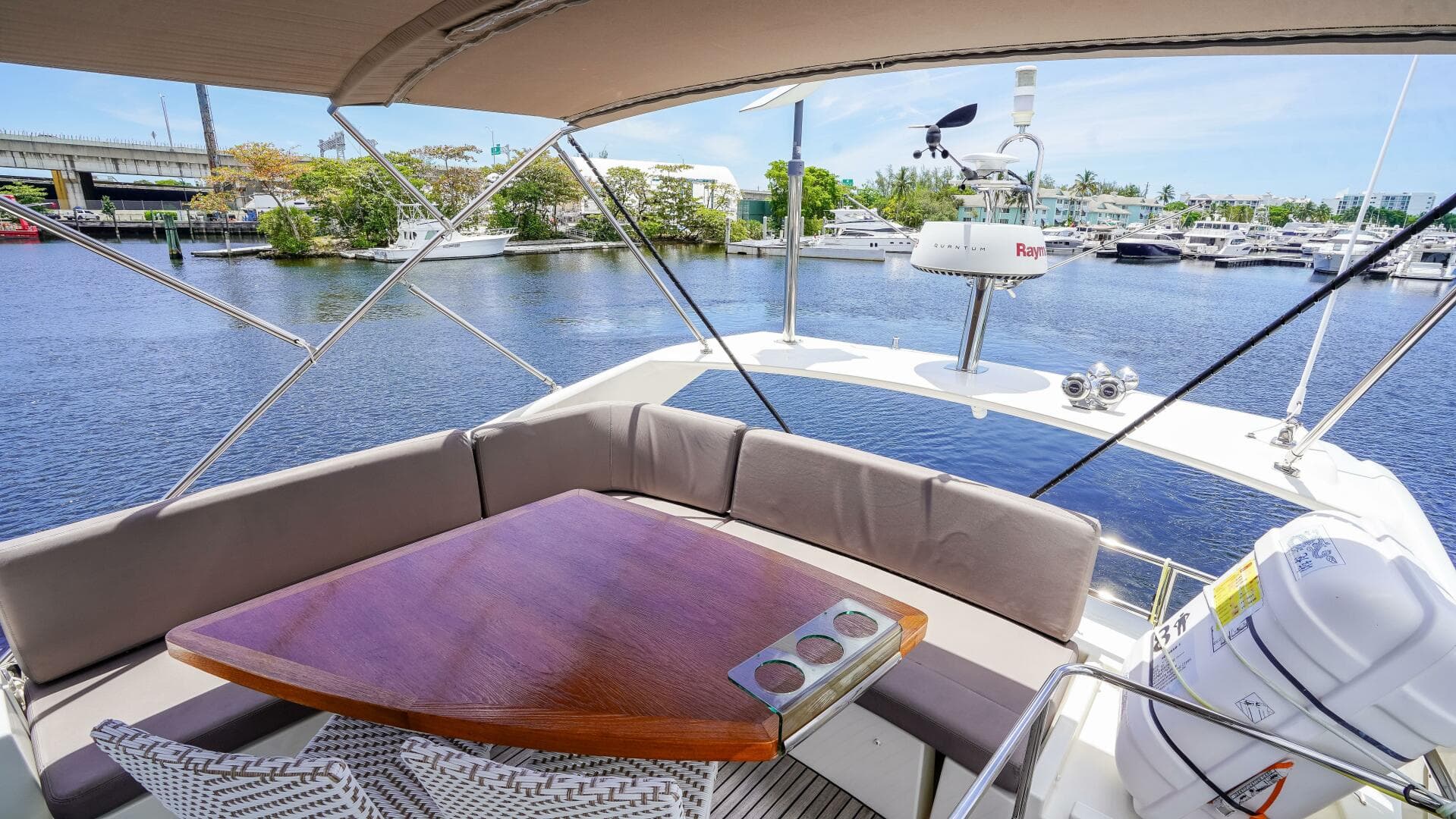 2018 Prestige 500 Flybridge