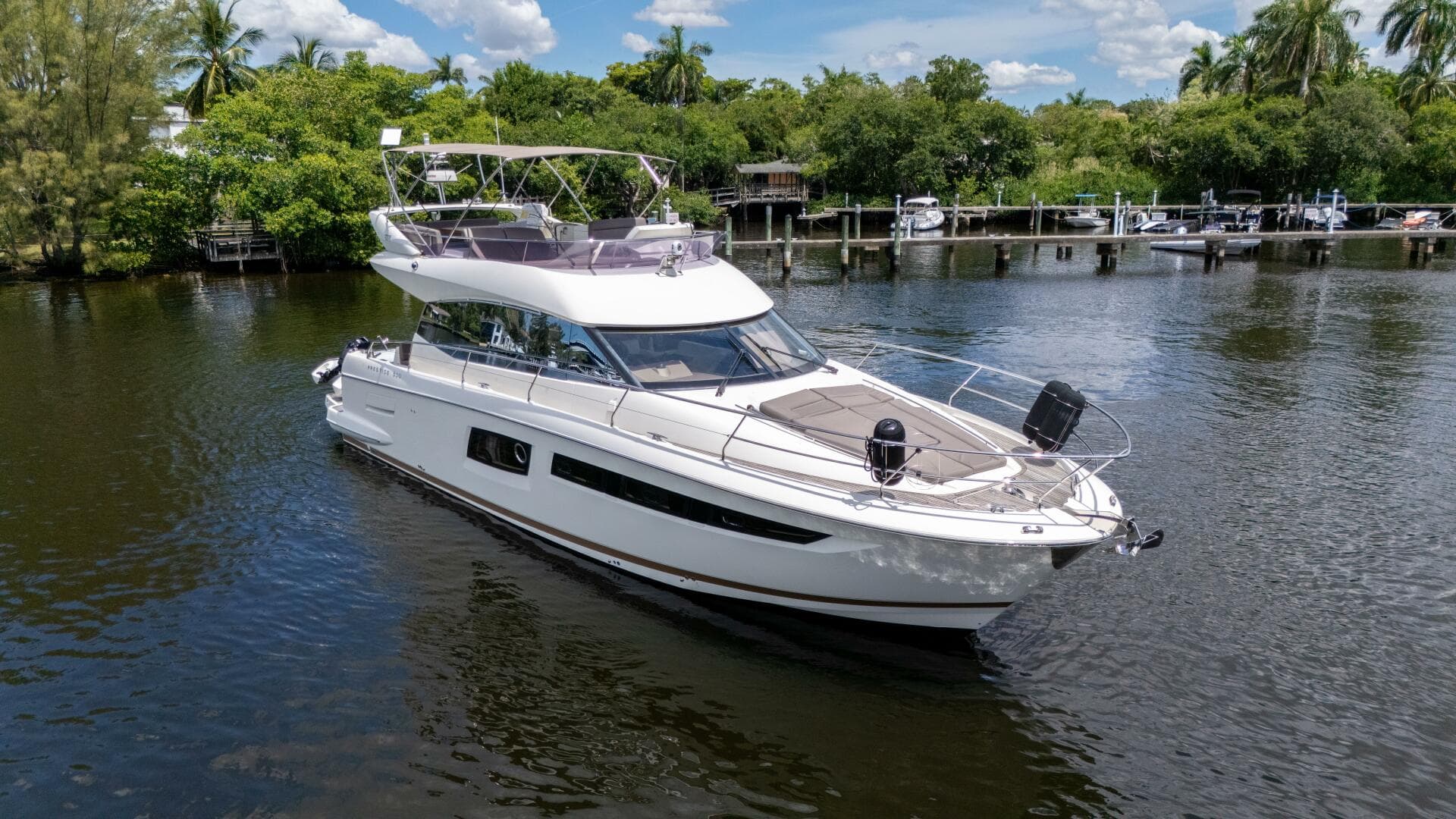 2018 Prestige 500 Flybridge
