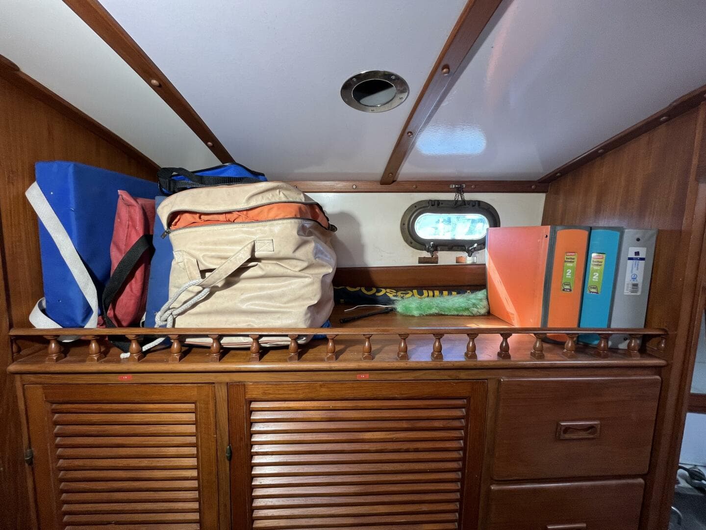 1982 Tayana Tayana 37