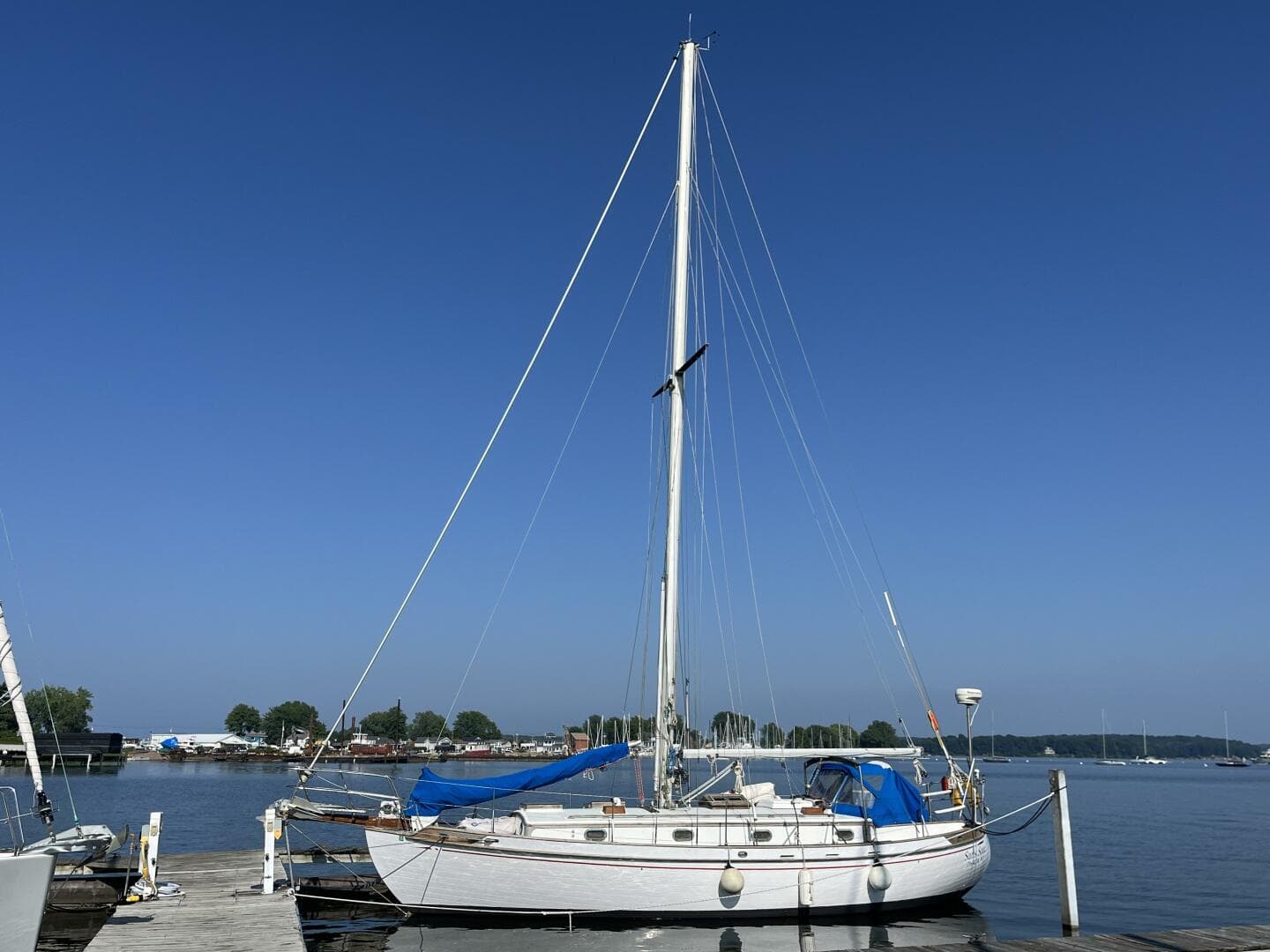 1982 Tayana Tayana 37