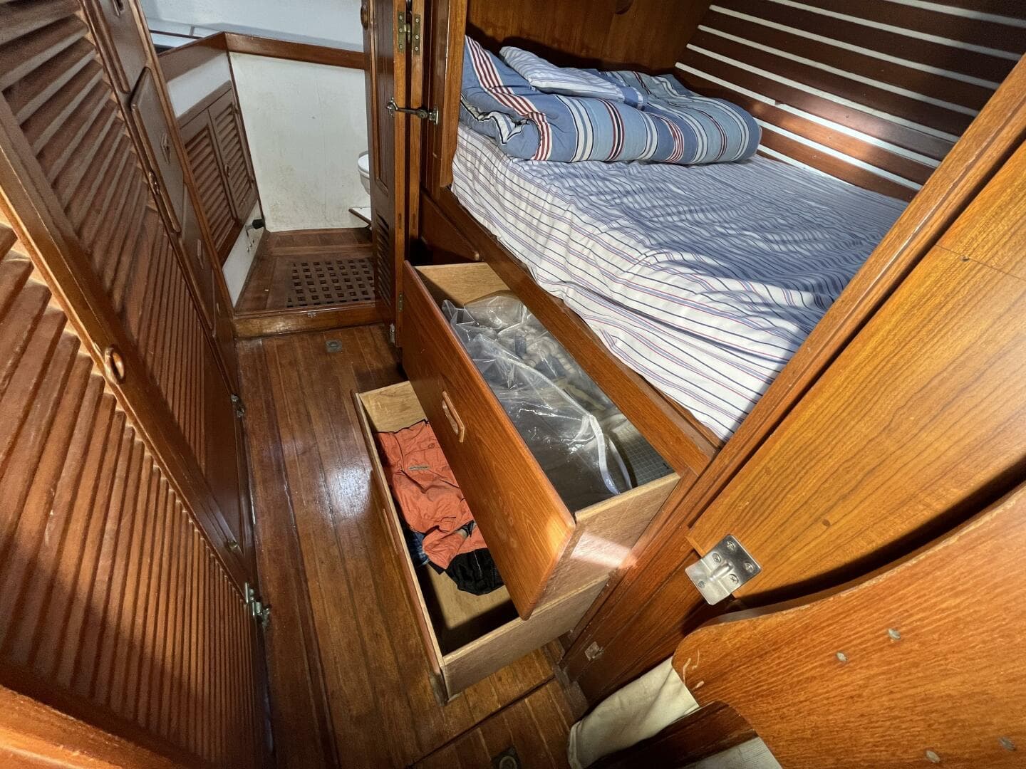 1982 Tayana Tayana 37