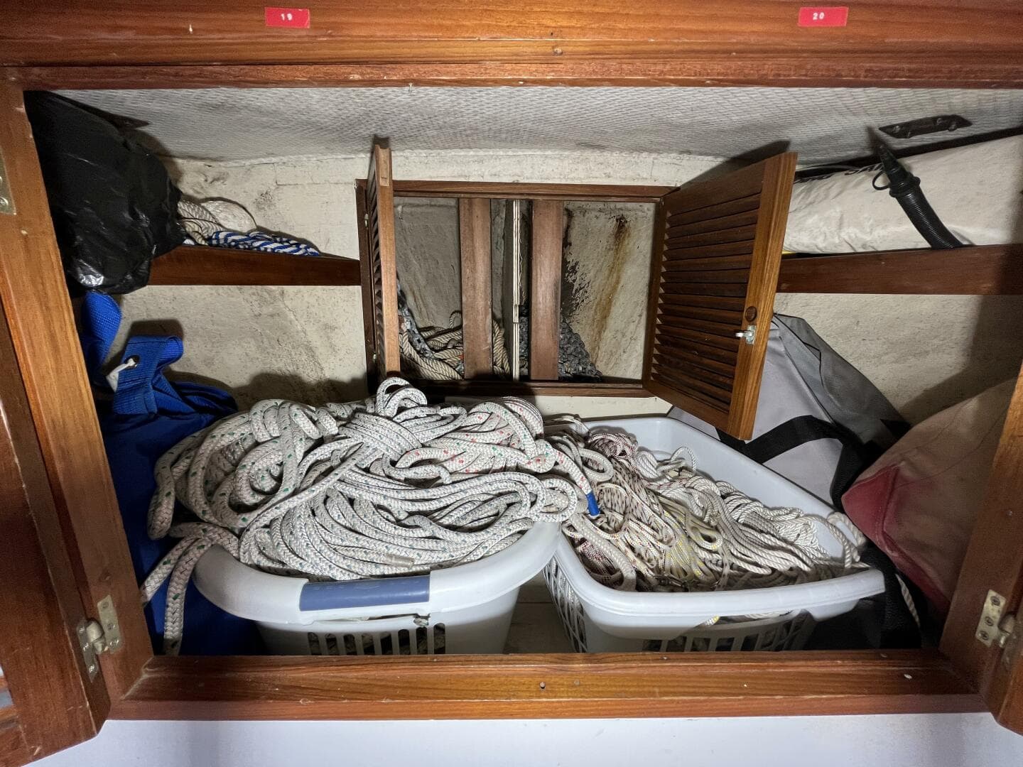 1982 Tayana Tayana 37