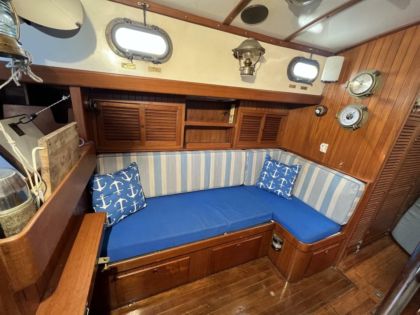 1982 Tayana Tayana 37