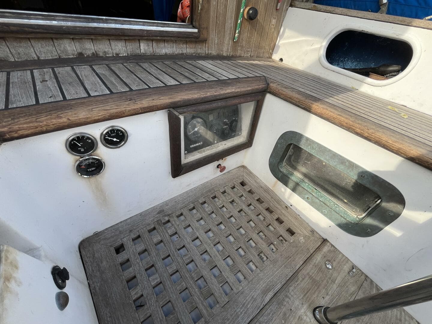 1982 Tayana Tayana 37