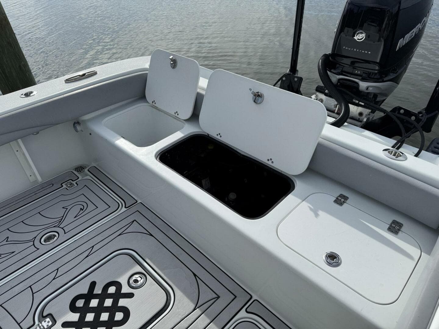 2021 Yellowfin 26 Hybrid