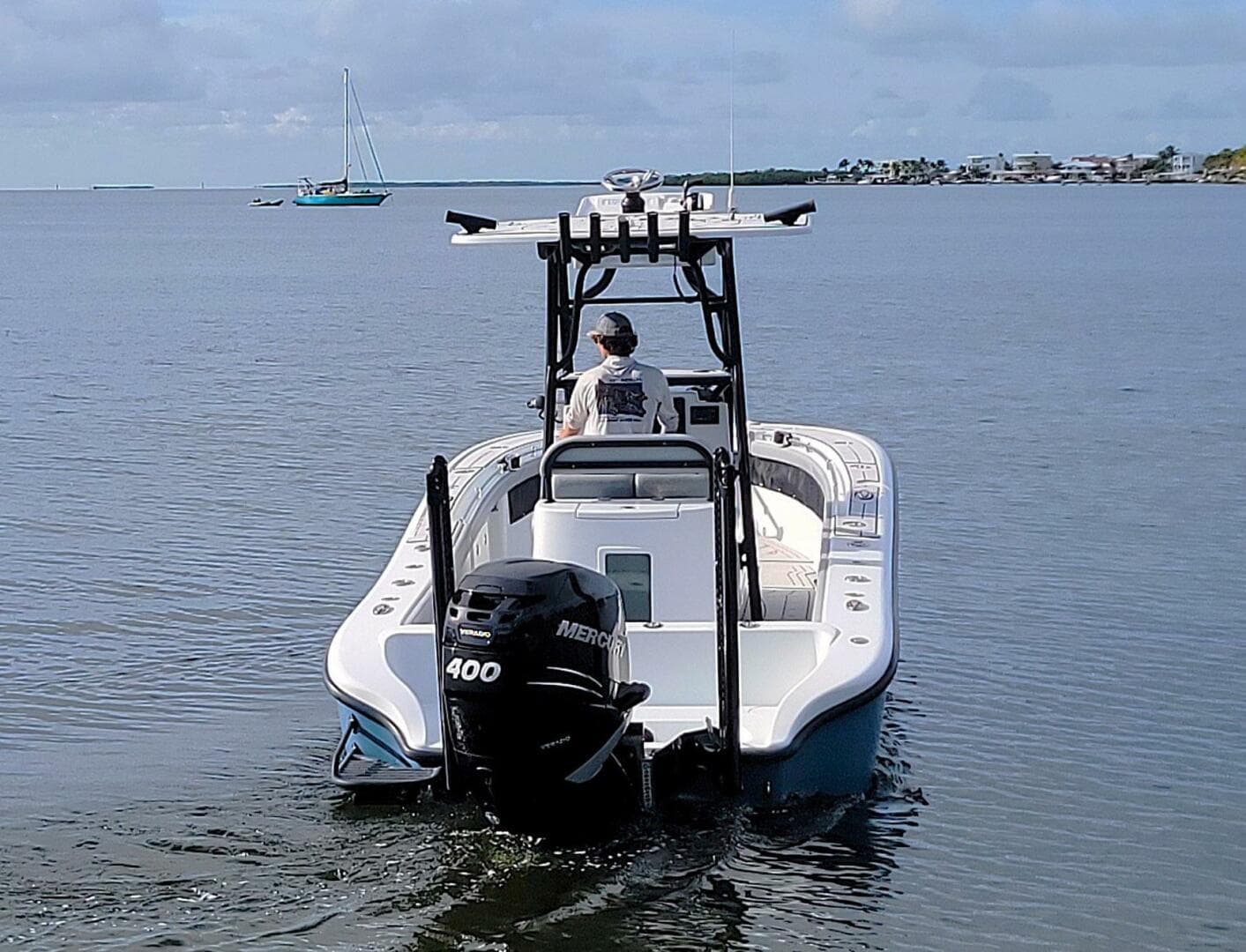 2021 Yellowfin 26 Hybrid