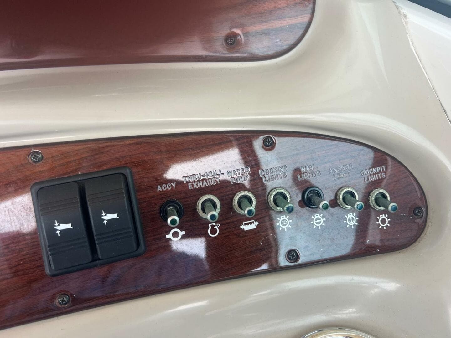 2007 Sea Ray 240 SUNDECK