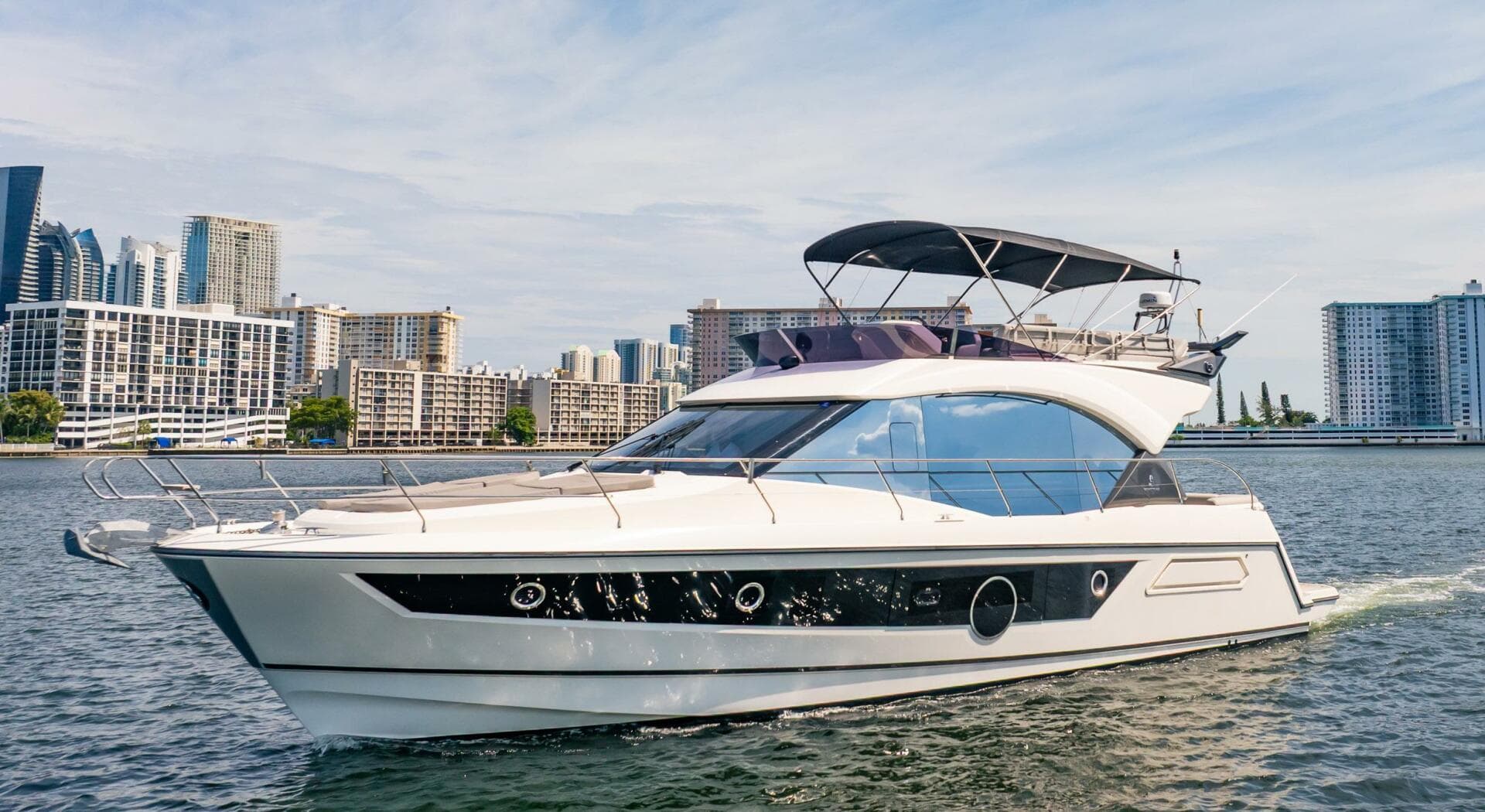 2021 Beneteau Monte Carlo 52
