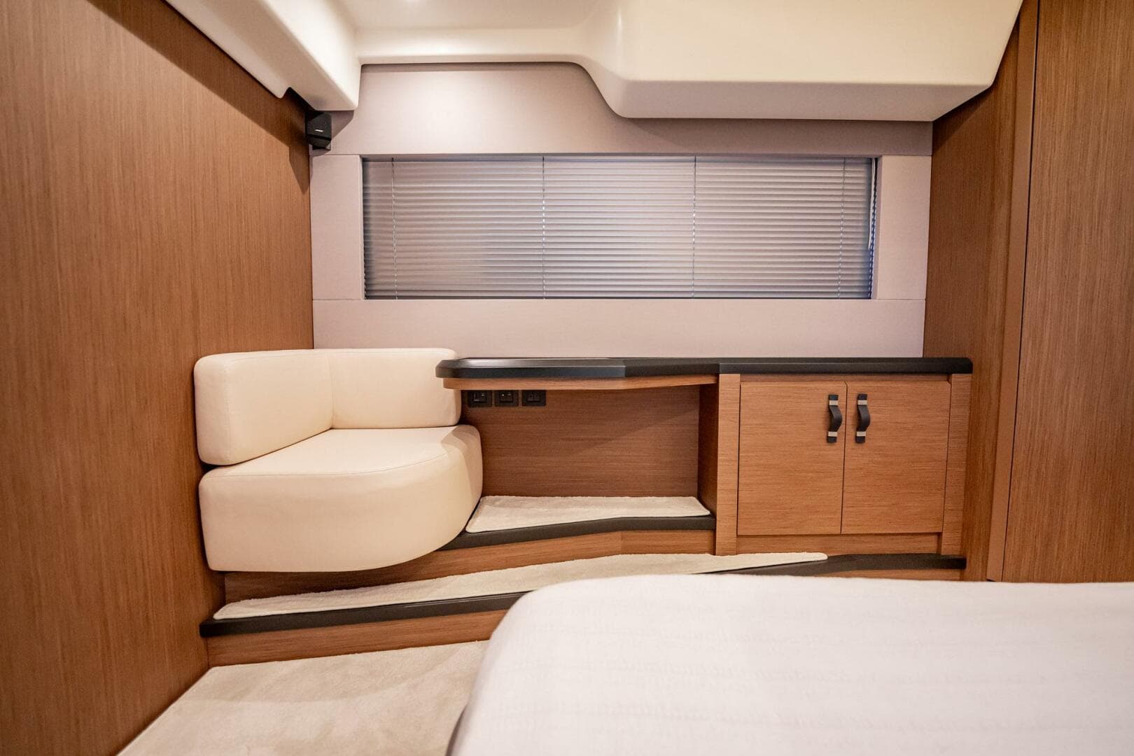 2021 Beneteau Monte Carlo 52