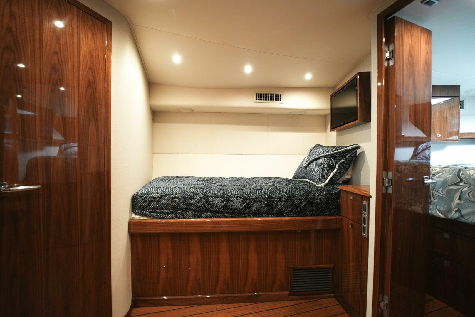 2025 Viking 46 Billfish